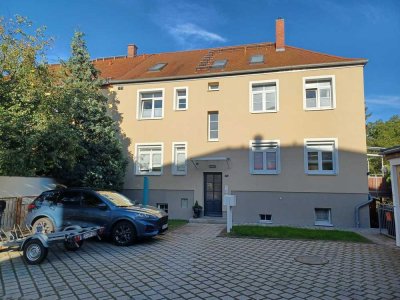 **Singletraum im Altbau – mit Aussicht ins Grüne**