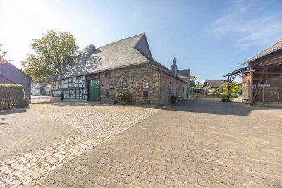 Historisches Fachwerk-Landhaus mit Ferienwohnung – Juwel von 1749 auf großzügigem Anwesen