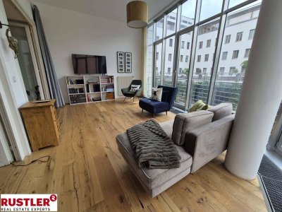 HERRLICHE 89 qm ALTBAUWOHNUNG
WINTERGARTEN-FLAIR