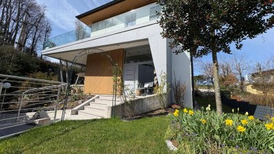 Attraktive Einfamilienvilla - top Ausstattung (Lift, Pool) - hervorragende Lage - Salzburg Süd
