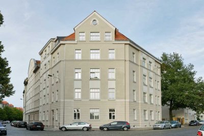 Helle 3-Raum-Wohnung im Dachgeschoss, offene Küche, Aufzug** WE14
