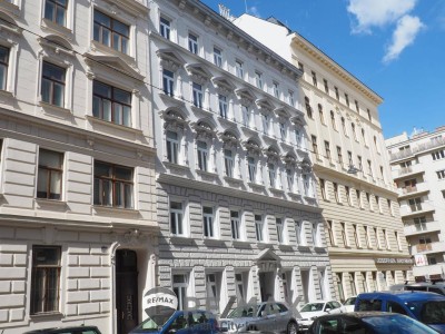 5-Zimmer-Maisonette - Wunderschön sanierter Altbau!