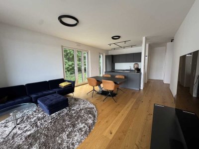 Premium Living in Hofheim: Stilvoll möblierte 3-Zimmer mit großer Loggia & 2 Tiefgaragenplätzen