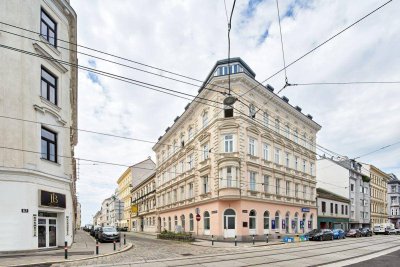 2-Zimmer-Altbauwohnung mit Charme im sanierten Gründerzeithaus