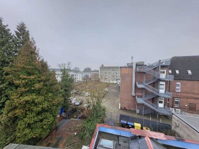 Helle große Wohnung nach dem Hospital