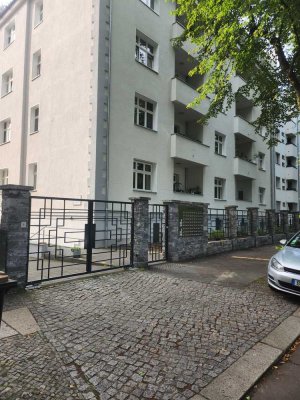 Prachtvolle Altbau Apartment in Top Lage Westend!