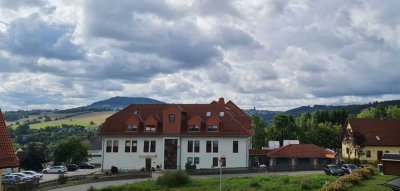 Nachmieter für aufwändig gestaltete 3-Zimmer Dachgeschosswohnung mit Balkon in Thermalbad Wiesenbad