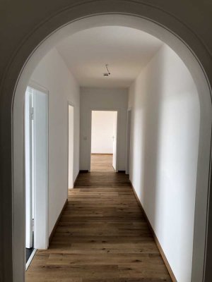 Schicke 3-Zimmer Wohnung im 3. OG mit Balkon in Bielefeld-Brackwede an der Hauptstraße