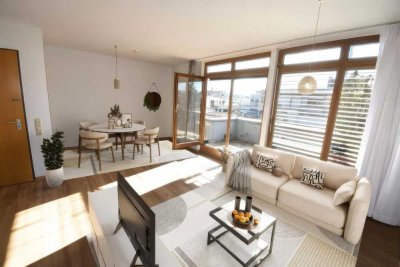 *2-Zimmer-Penthouse-Whg. mit Dachterrasse, Aufzug & TG-Stp.**Mitten in Böblingen-Wilhelmstraße