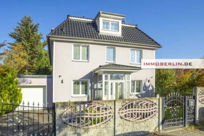 IMMOBERLIN.DE - Villenartiges Haus mit Luxusambiente in naturverbundener Lage
