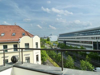 Weitblick garantiert: Charmante 3-Zimmer-Wohnung mit Galerie und zwei Balkonen