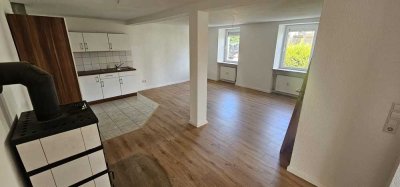 Frisch renovierte 77 m² Mietwohnung mit 30 m² großer Terrasse