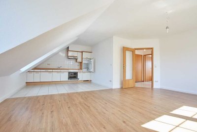 Schöne, helle 2-Zimmer Wohnung, Zentrumsnah
