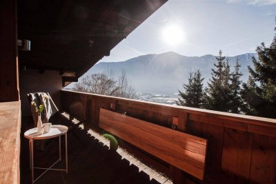 Jenbach: Gemütliche Dachgeschosswohnung am Waldrand zu verkaufen