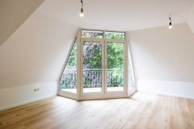 *** MIETWOHNUNG - DGR - RENOVIERT und BEZUGSFREI - 2 ZKB - TIEFGARAGENSTELLPLATZ - BALKON ***