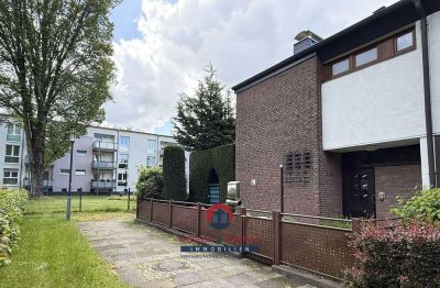 KR-GARTENSTADT: FAMILIENFREUNDLICHES ECKHAUS MIT GARTEN, VOLLKELLER, AUSBAURESERVE, KÜCHE & GARAGE