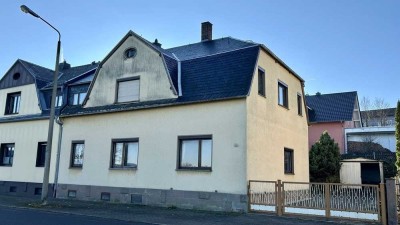 Großes Wohnhaus und kleine Gästewohnung