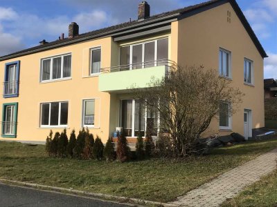Helle gut geschnittene 2-Zimmer-Wohnung in kleiner Wohnanlage mit schönem Weitblick
