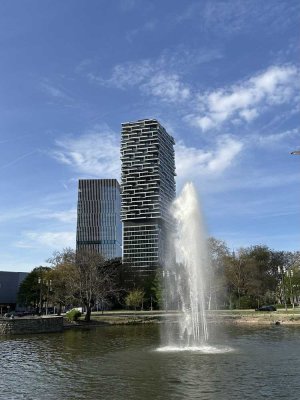 Hoch über Frankfurt: 2-Zimmer-Eckwohnung im 29. Stock mit Skylineblick im One Forty West