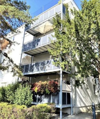Top Lage-Wohnung mit Balkon und EBK in Darmstadt Scheppalle