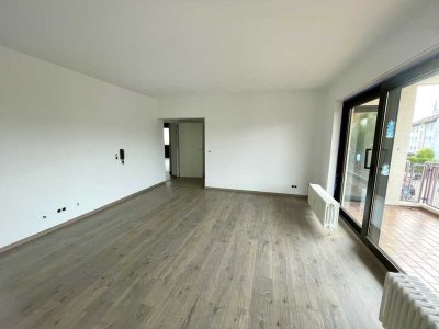 *NEUWERTIGE 4 Zimmerwohnung, 2 Balkone und Stellplatz in Achern*