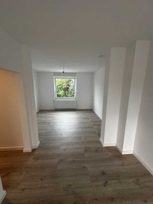 Helle, frisch renovierte Wohnung in gepflegtem Haus – ideal für ruhige Mieter*innen