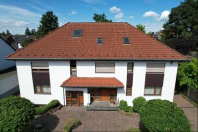 Schöne 2-Zimmer-Dachgeschosswohnung mit gehobener Innenausstattung in Mülheim-Styrum