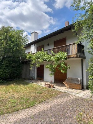 Geräumiges, günstiges 9-Raum-Einfamilienhaus in Eichstätt