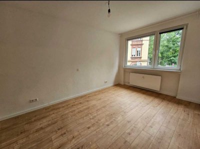 2 Zimmer Wohnung mit Balkon[Tauschwohnung]