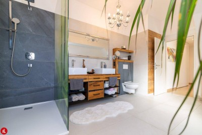 Exklusives Penthouse mit Dachterrasse &amp; Whirlpool | Wohnen auf höchstem Niveau!