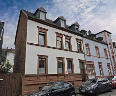 Charmantes Mehrfamilienhaus mit 3 Wohnungen und 2 Appartments im Herzen von Kaiserslautern