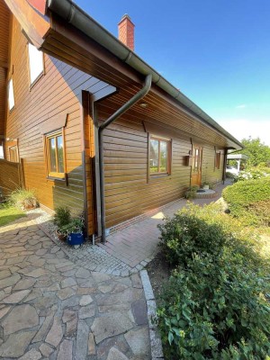 VON PRIVAT Holzbohlenhaus in Elbnähe