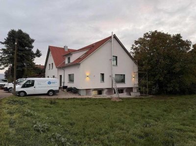 Moderne Doppelhaushälfte mit großem Garten & hochwertiger Ausstattung in ruhiger Lage - Grenzhof