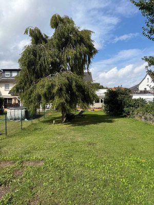 Reiheneckhaus in Feldrandlage mit großem Garten und Garage