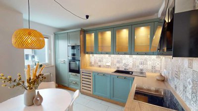 Sofort beziehbar: 3-Zimmerwohnung mit Einbauküche, Balkon, Garage & Weitblick über die Nachbarschaft