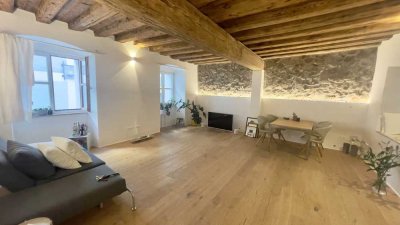 Geräumige, sanierte 2-Zimmer-Wohnung mit gehobener Innenausstattung zur Miete in Passau