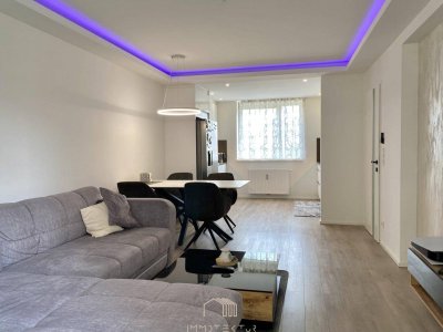 EIGENGARTEN: Moderne 2-Zimmerwohnung mit Tiefgaragenparkplatz