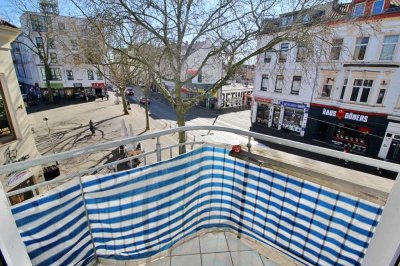 Teilmöbliert! 3er WG im Steintor / Viertel mit 2 Balkonen - zentral