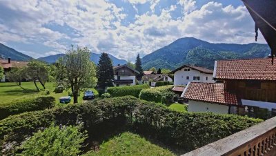 Absolute Rarität mit Panoramablick ! Sonniges Baugrundstück mit Altbestand