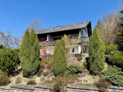 Großzügiges Wohnhaus in Olsberg - Assinghausen mit angrenzender Waldfläche