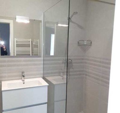 Erstbezug mit Balkon und EBK: Geschmackvolle 3-Zimmer-Wohnung mit lux. Innenausstattung