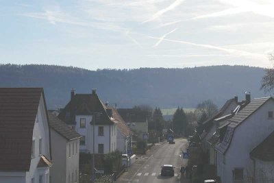 URBACH-SONNIGE DG WHG. MIT AUSSICHT, BALKON U. TG - STELLPLATZ