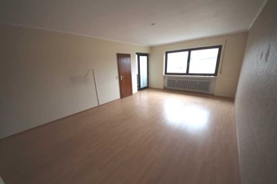 Marko Winter Immobilien ---Mosbach: 3-Zimmer-Wohnung mit Balkon im Mehrfamilienhaus