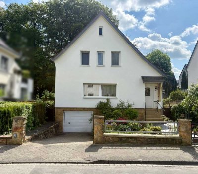 Gepflegtes Einfamilienhaus in naturnaher Lage von Bielefeld-Quelle mit lebenslangem Wohnrecht