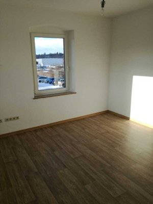 3-Zimmer Wohnung direkt im Bahnhof Burgkunstadt zu vermieten!