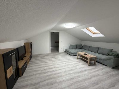 Vermiete eine Dachgeschosswohnung mit Möbel