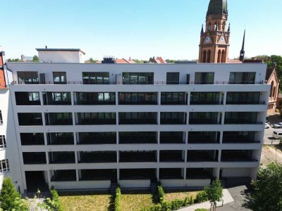 Geräumige Familienwohnung mit großem Balkon | Bad mit Wanne | Parkett | Gäste-WC | Aufzug | Stellpla