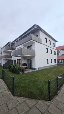 3-Zimmer EG-Wohnung ca. 77 qm, 2 * TG, EBK, Terrasse, Lift, Gartenanteil, großes Kellerabteil