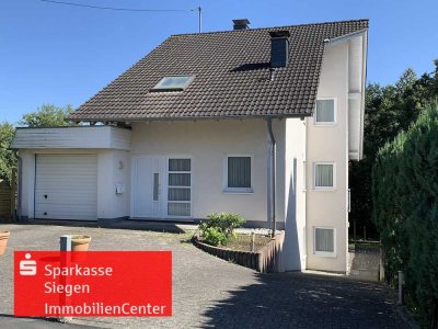 Lage, Lage, Lage,  Wohnen am Siegener Giersberg
Schickes Einfamilienhaus mit Einliegerwohnung