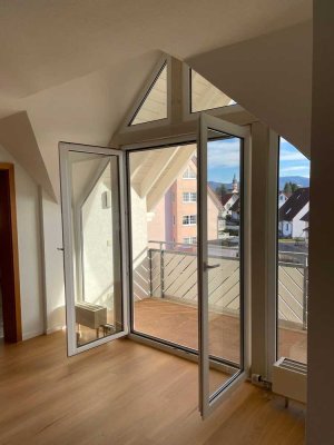 Traumhafte 2,5-Zimmer-Maisonette mit EBK und Balkon in Freiburg